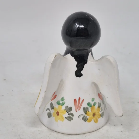 Hand-Painted Mexican Pottery Angel Figurine with Floral Design - Picture 4 of 6